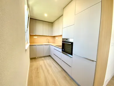 Na predaj 2-izbový byt, 50 m², Prievidza, B. Björnsona