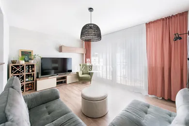 Mieszkania na sprzedaż, 4-pokojowe, Trenčín · €195 000