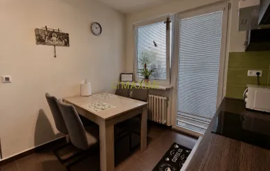 Na predaj 3-izbový byt, 73 m², Bratislava-Petržalka, Vígľašská