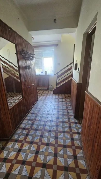 Na predaj dom, 406 m², Letničie