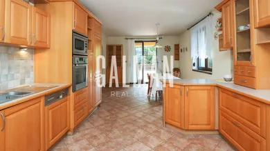Na predaj 5-izbový dom, 190 m², Stupava, Kvetná