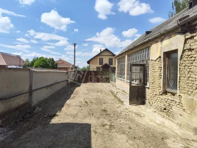 Na predaj pozemok, 861 m², Košúty