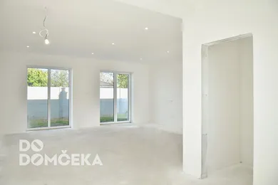 Na predaj 4-izbový dom, 98 m², Kráľovičove Kračany