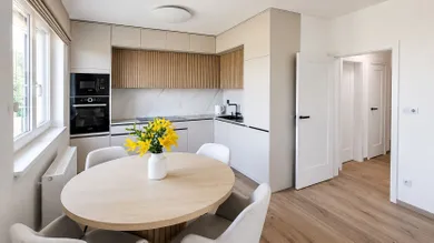 Na prenájom 2-izbový byt, 57 m², Poprad, Suchoňova
