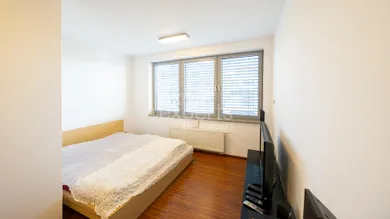 Na prenájom 4-izbový byt, 124 m², Bratislava-Karlova Ves