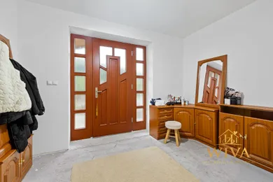 Na predaj 5-izbový dom, 542 m², Marianka, Karpatská