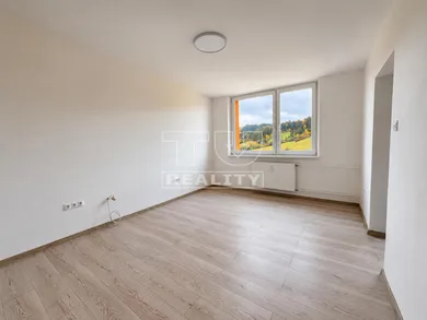 Na predaj 2-izbový byt, 56 m², Dolný Kubín