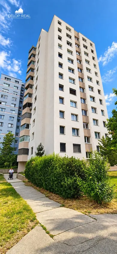 Na predaj 4-izbový byt, 82 m², Bratislava-Devínska Nová Ves