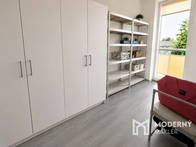 Na predaj 2-izbový byt, 59 m², Bánovce nad Bebravou