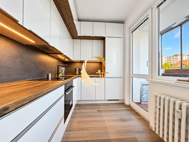 Na prenájom 2-izbový byt, 45 m², Bratislava-Ružinov, Hraničná
