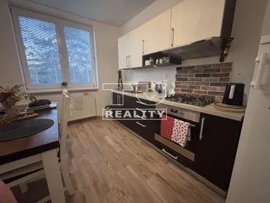Byty na predaj 1-izbový, Veľká Lomnica · €111 999