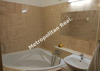 Na predaj 4-izbový byt, 88 m², Bratislava-Petržalka, Wolkrova