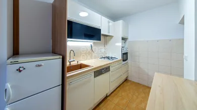 Na prenájom 3-izbový byt, 68 m², Bratislava-Petržalka, Černyševského