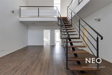 Na predaj 3-izbový byt, 129 m², Trnava, Ulica Hlavná