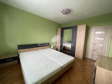 Mieszkania na wynajem, 3-pokojowe, Nitra · €800