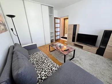 Na prenájom 1-izbový byt, 35 m², Žilina, Predmestská