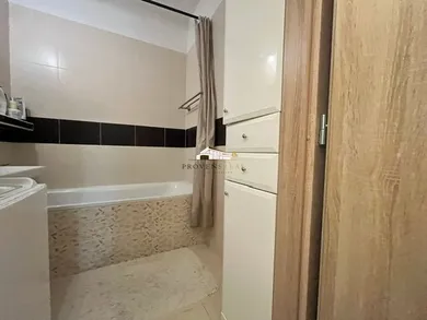 Na prenájom 4-izbový byt, 85 m², Bratislava-Petržalka, Wolkrova