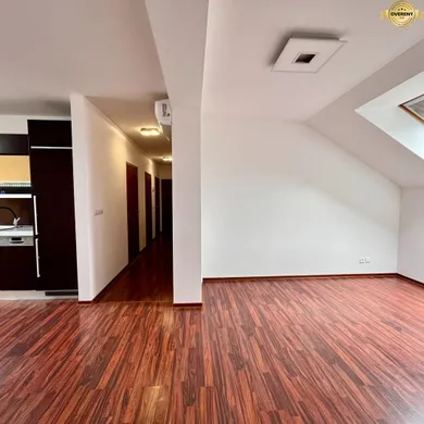 Na predaj 3-izbový byt, 91 m², Banská Bystrica, Kollárova