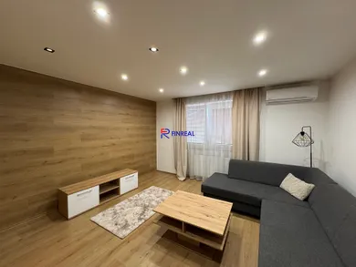 Na prenájom 2-izbový byt, 58 m², Komárno, Budovateľská