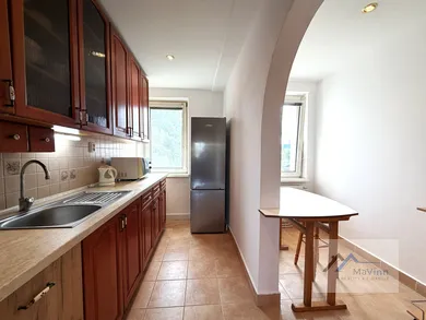 Na prenájom 3-izbový byt, 73 m², Prievidza, Traťová