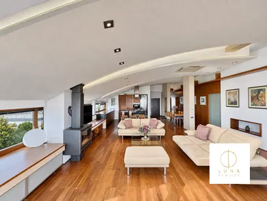 Na prenájom 3-izbový byt, 158 m², Bratislava-Staré Mesto, Pod Bôrikom