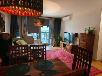 Na predaj 3-izbový byt, 78 m², Bratislava-Nové Mesto, Bajkalská