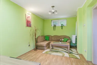 Na predaj 5-izbový dom, 294 m², Majcichov