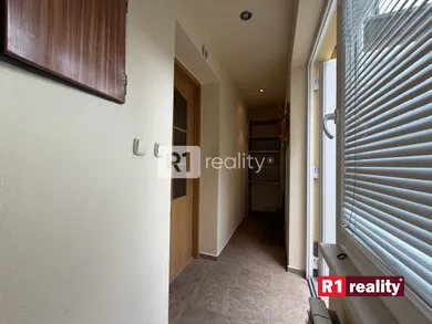 Na prenájom 1-izbový byt, 55 m², Piešťany, Teplická