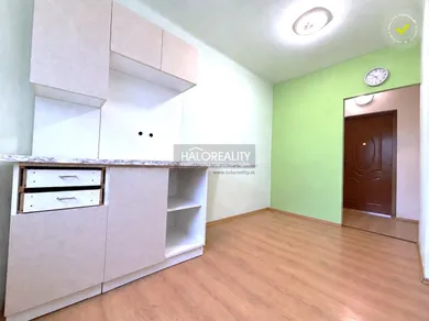 Na predaj 1-izbový byt, 35 m², Považská Bystrica