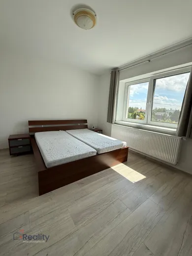 Na prenájom 2-izbový byt, 55 m², Dunajská Streda