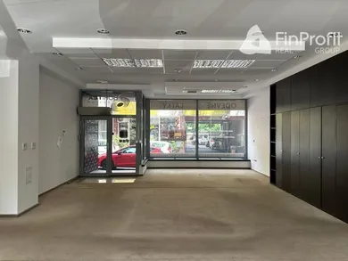 Komerčné priestory na prenájom, Bratislava-Staré Mesto · €3 000