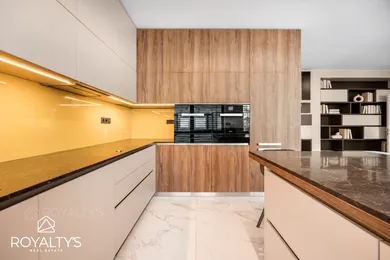 Na prenájom 2-izbový byt, 68 m², Bratislava-Staré Mesto, Jozefská