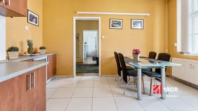 Na prenájom 2-izbový byt, 73 m², Bratislava-Staré Mesto, Dunajská