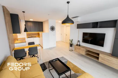 Na prenájom 2-izbový byt, 53 m², Bratislava-Nové Mesto, Račianska