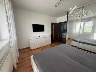 Na predaj 4-izbový byt, 99 m², Poprad, Uherova