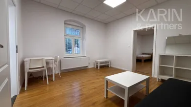 Na prenájom 2-izbový byt, 60 m², Bratislava-Staré Mesto, Palackého