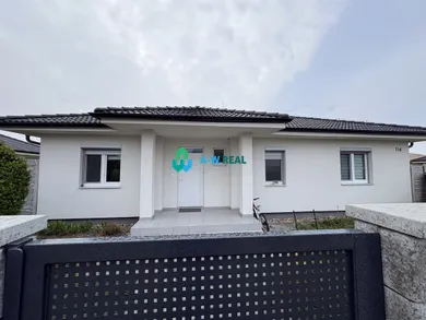 Na prenájom 3-izbový dom, 110 m², Dunajská Streda, Malé Blahovo