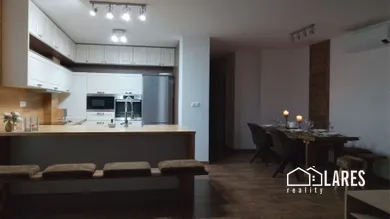 Mieszkania na wynajem, 3-pokojowe, Prievidza · €800