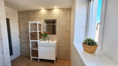 Na prenájom 2-izbový byt, 58 m², Prievidza, Trhová