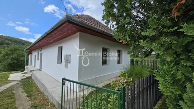 Na predaj 2-izbový dom, 95 m², Vágáshuta