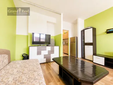 Na predaj 1-izbový byt, 28 m², Bratislava-Petržalka, Strečnianska