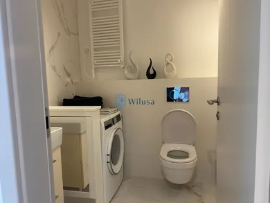 Na prenájom 2-izbový byt, 55 m², Bratislava-Staré Mesto, Floriánska