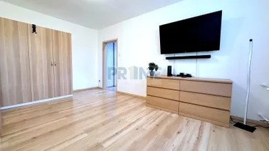 Na prenájom 1-izbový byt, 36 m², Bratislava-Dúbravka, Pekníkova