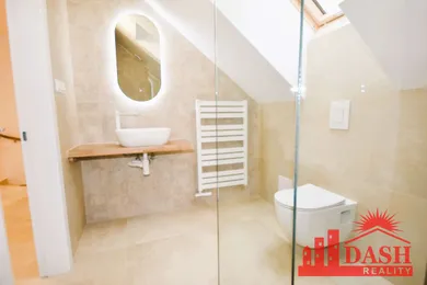 Na prenájom komerčné, 55 m², Trenčín, Mierové nám.