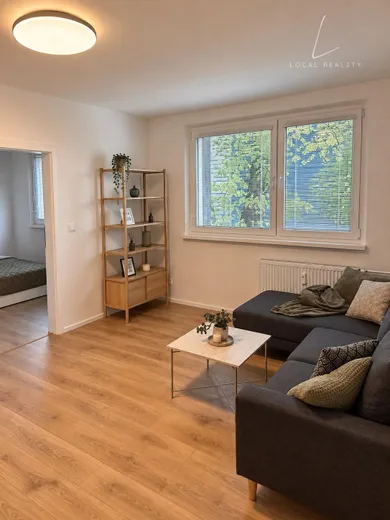 Na prenájom 2-izbový byt, 58 m², Bratislava-Dúbravka, -