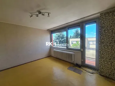 Na predaj 7-izbový dom, 346 m², Nové Zámky