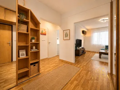 Na predaj 3-izbový byt, 68 m², Bratislava-Petržalka, Ľubovnianska