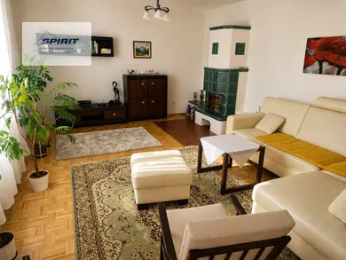 Na predaj 8-izbový dom, 280 m², Poprad, Oravská