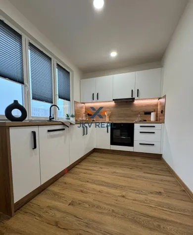 Byty na predaj 2-izbový, Trenčín · €174 990