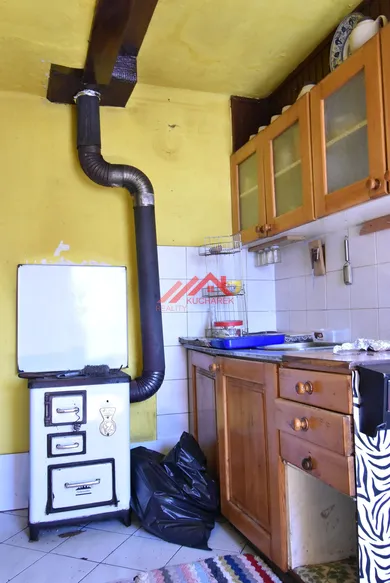 Na predaj 2-izbový dom, 40 m², Modra, Hrnčiarska
